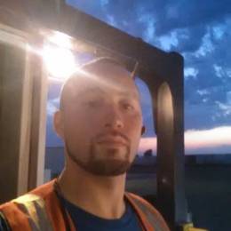 HIT EM UP9MM's avatar