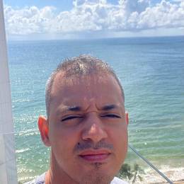 adrianootavares's avatar