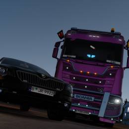 Honey Queen Julia's avatar